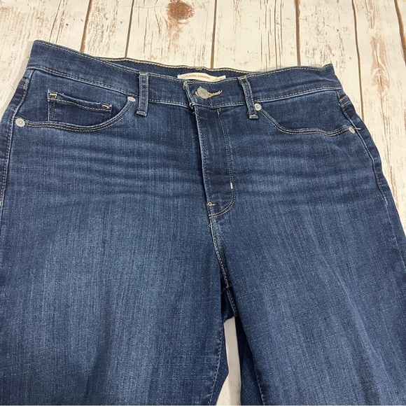 Levi’s Classic Straight Jeans Size 8 medium wash high rise - Picture 4 of 16